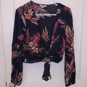 Patrons of Peace open front top Size Small